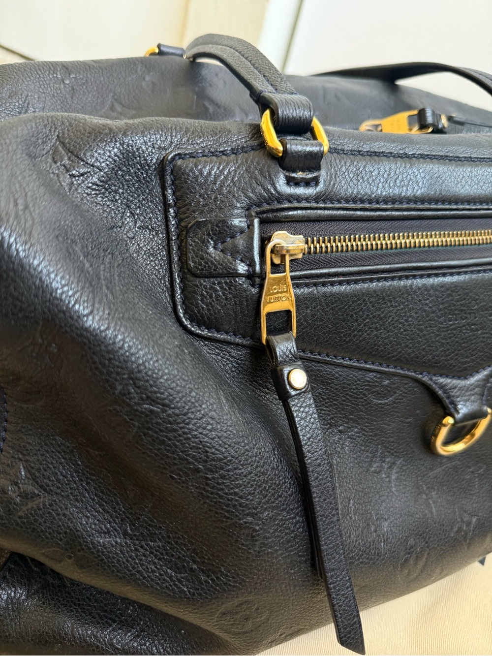 Authentic Louis Vuitton Monogram Empreinte Lumineuse GM bag in Navy Blue - Picture 3 of 16